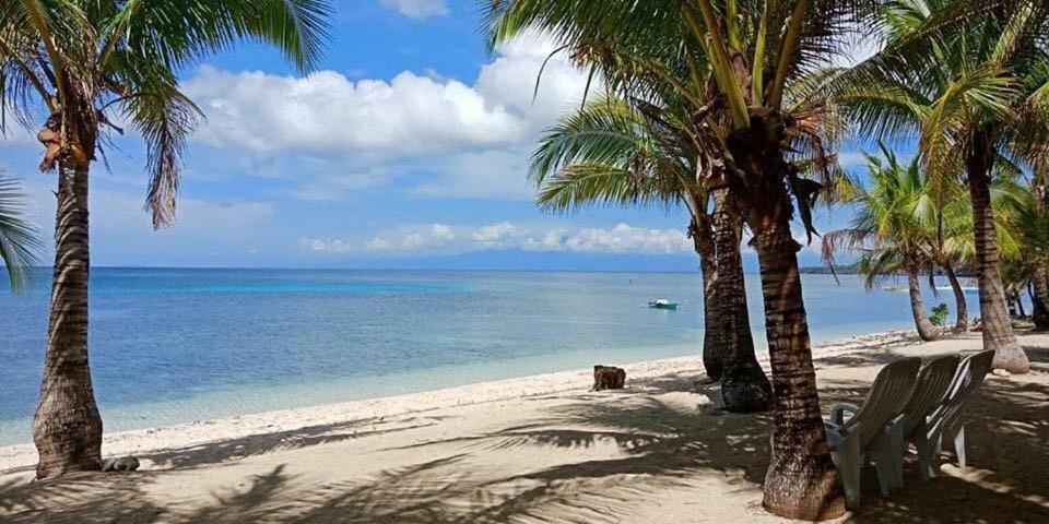 Islandia Beach Resort Siquijor Bagian luar foto